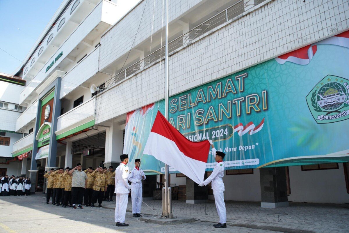 Helat Upacara Hari Santri Nasional, Ponpes Al Ubaidah Ajak Santri Jadi Pionir Perubahan
