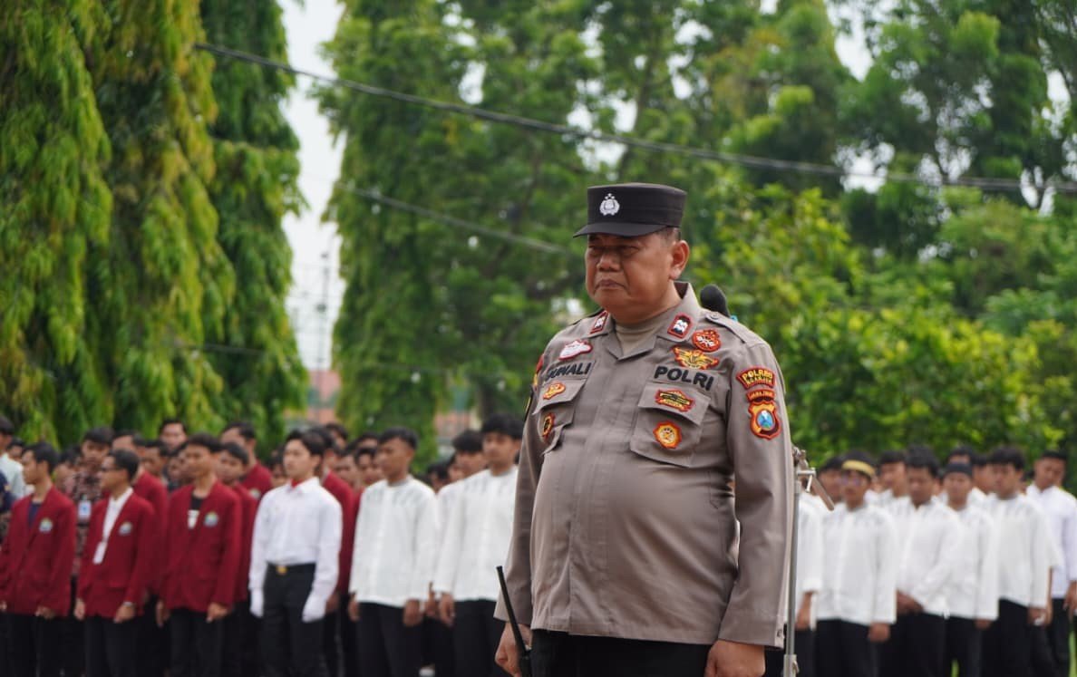 Peringati Hari Pahlawan, Ponpes Millenium Alfiena Gelar Upacara