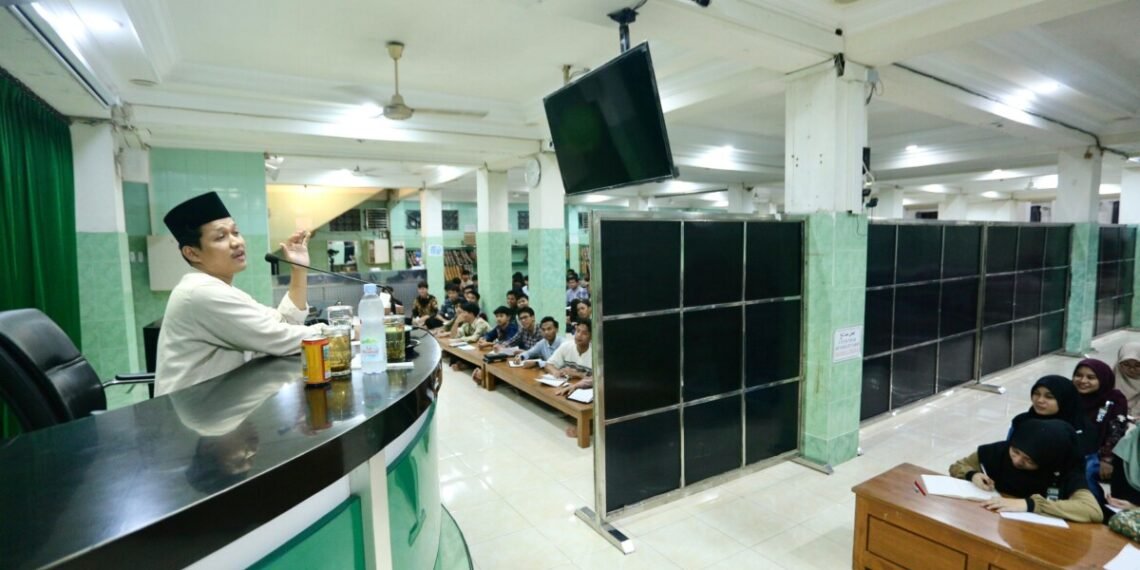 Ponpes Al Ubaidah Ajak Generasi Muda  Saling Peduli dalam Kebaikan