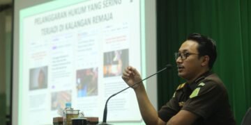Kejari Nganjuk Ingatkan Santri Ponpes Al Ubaidah Terkait Bahaya Kenakalan Remaja