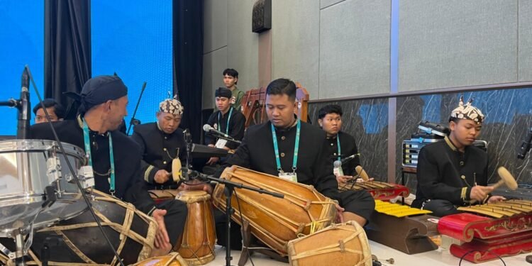 Pengajar Ponpes Al Ubaidah Tampil Memukau, Iringi Koreografi Persinas Asad di Munas X LDII