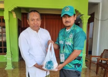 Rayakan Idul Adha, Ponpes Al Ubaidah Bagikan Daging Kurban untuk Warga Sekitar