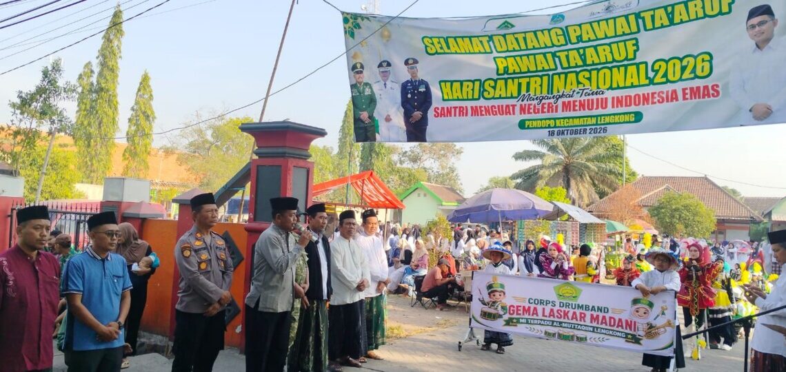 Ponpes Millenium Alfiena Meriahkan Pawai Ta’aruf Hari Santri Nasional 2026