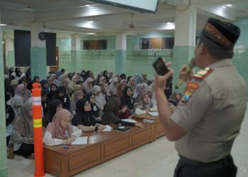 Polres Nganjuk Ajak Santri Ponpes Al Ubaidah Lebih Peduli Masalah Perundungan