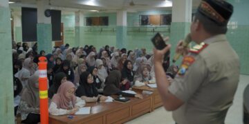 Polres Nganjuk Ajak Santri Ponpes Al Ubaidah Lebih Peduli Masalah Perundungan