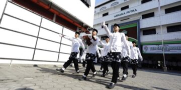 Helat Upacara HSN, Ponpes Al Ubaidah Kobarkan Semangat Santri Mengabdi untuk Negeri